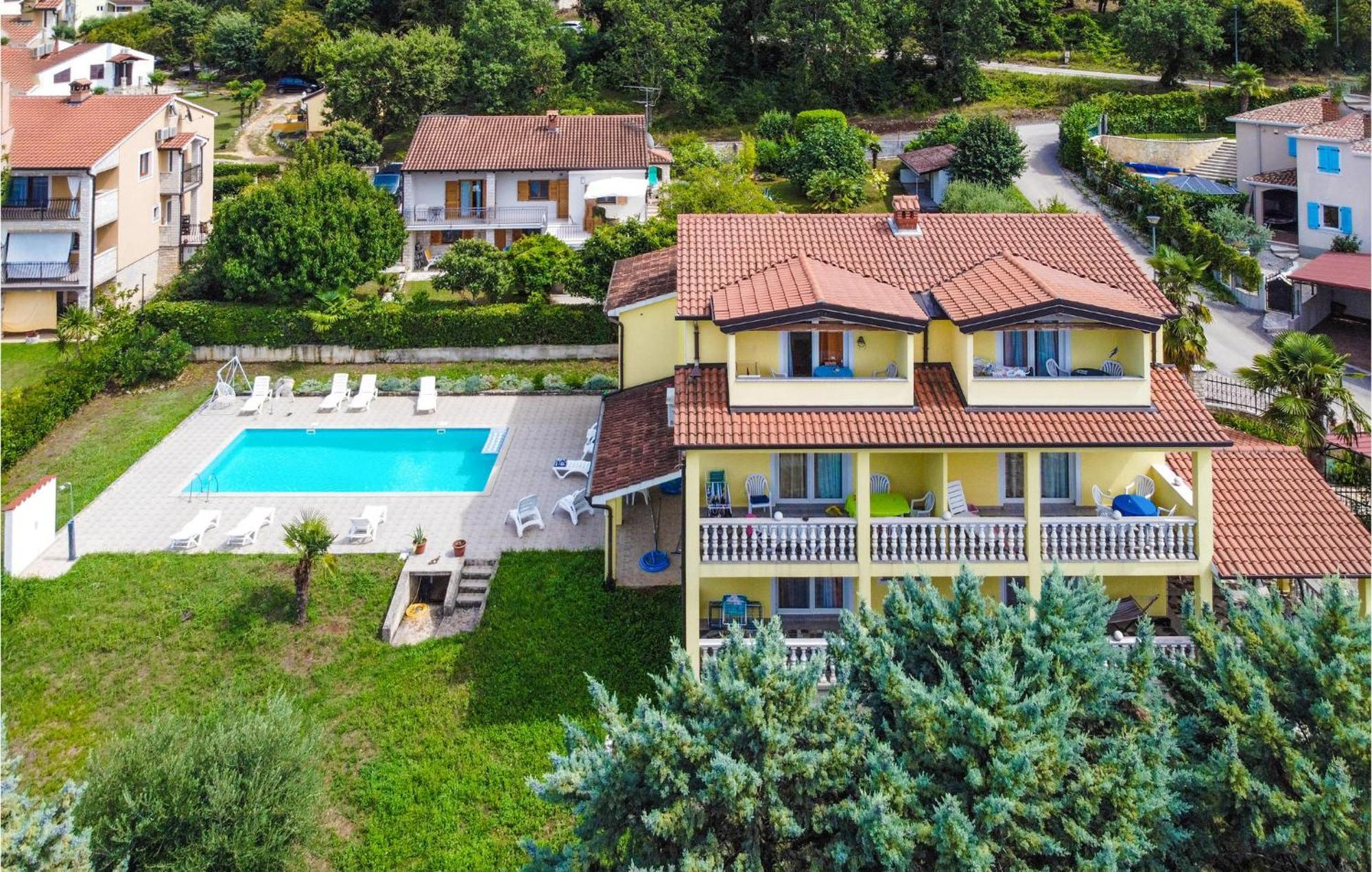 1 Bedroom Beautiful Apartment In Porec Poreč Exterior foto